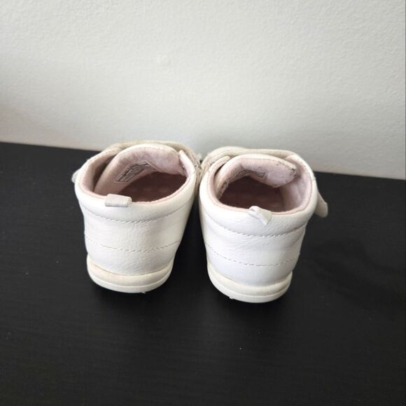 2/$15 Carter's shoes size 4.5 - Picture 3 of 5